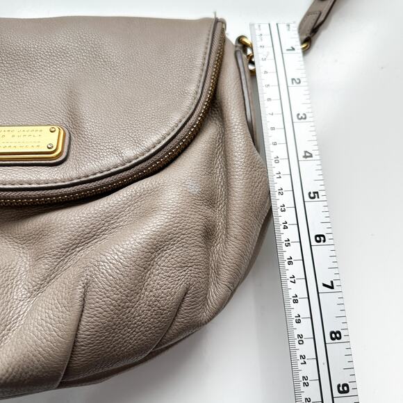 Marc by Marc Jacobs Natasha Leather Crossbody Bag Taupe - Picture 13 of 13